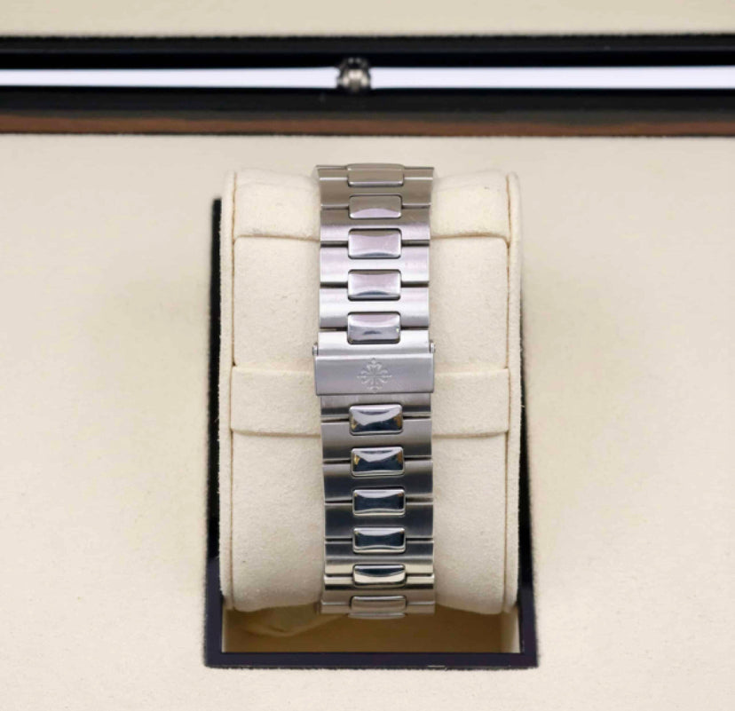Patek Philippe 5712/1A 40 mm con Fasi Lunari